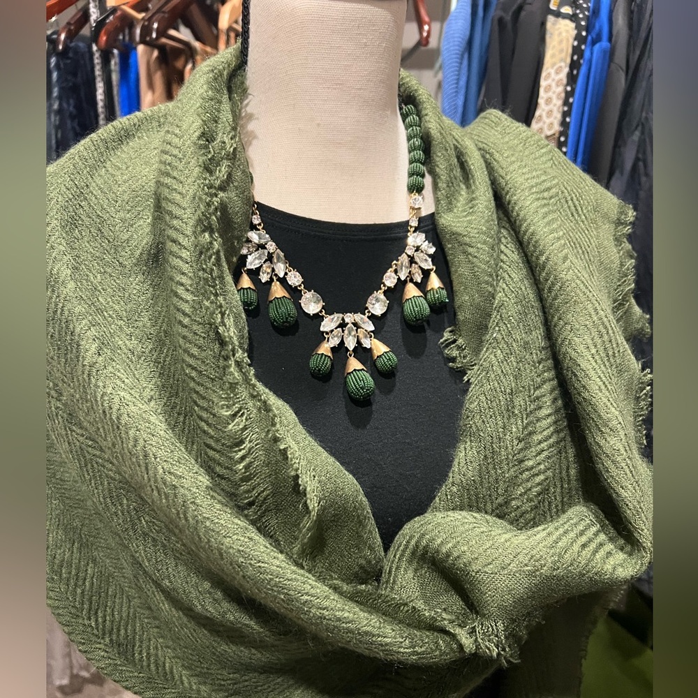 Ann Taylor Necklace - Preloved ❤️